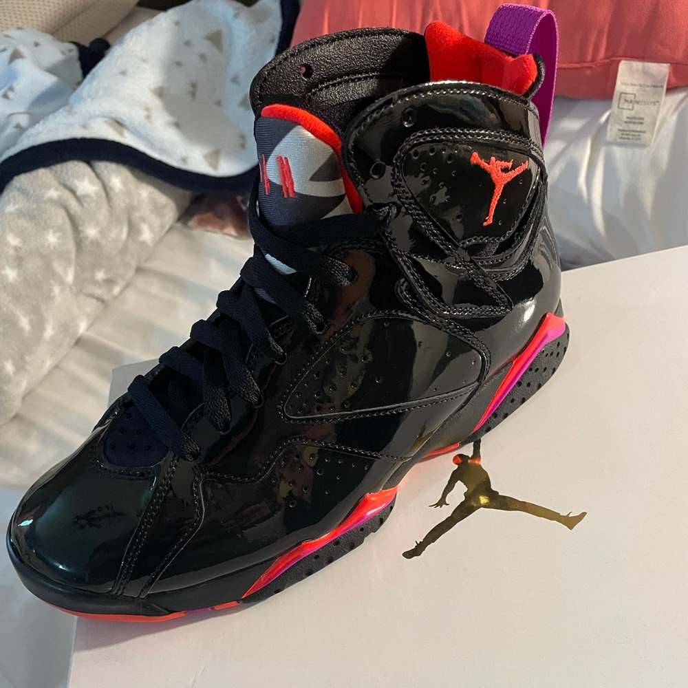 NEW Women’s Air Jordan Retro 7